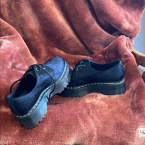 Stylish Black Velvet Platform Shoes